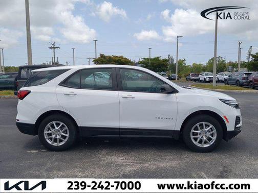 2022 Chevrolet Equinox LS
