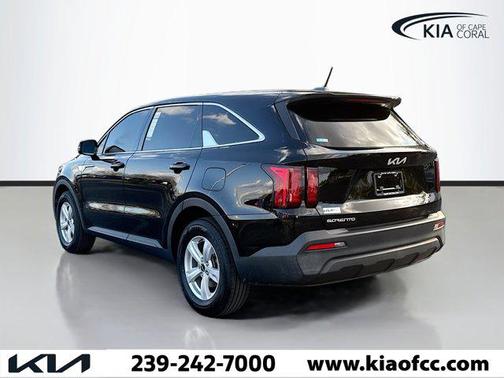 2023 Kia Sorento LX