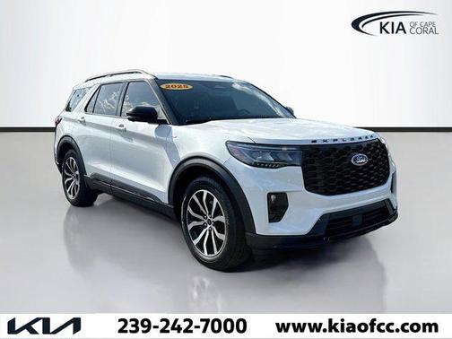 STAR WHITE MET TRI-COAT 2025 Ford Explorer ST-Line