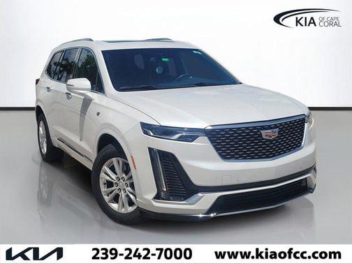 Crystal White Tricoat 2023 Cadillac XT6 Luxury FWD