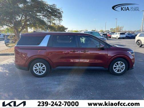 2024 Kia Carnival LX