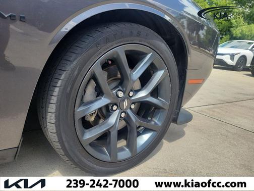 Granite Pearlcoat 2022 Dodge Challenger R/T