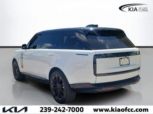 White 2026 Land Rover Range Rover P400 SE 7 Seat