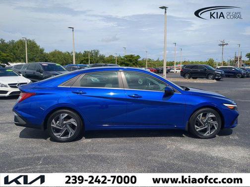 2024 Hyundai ELANTRA SEL
