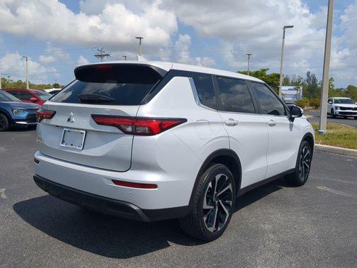 2022 Mitsubishi Outlander ES 2.5 2WD
