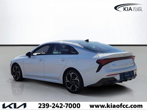 Snow White Pearl 2025 Kia K5 GT-Line
