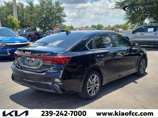 Aurora Black 2023 Kia Forte LXS
