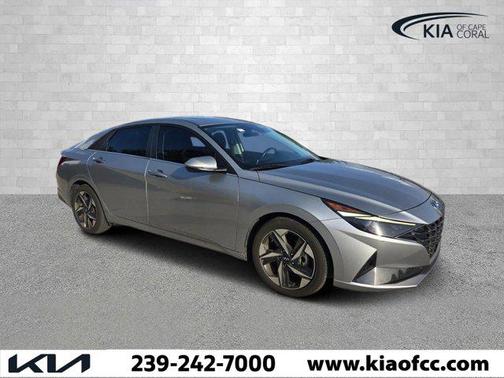 2022 Hyundai ELANTRA SEL
