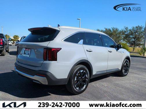 2025 Kia Sorento S