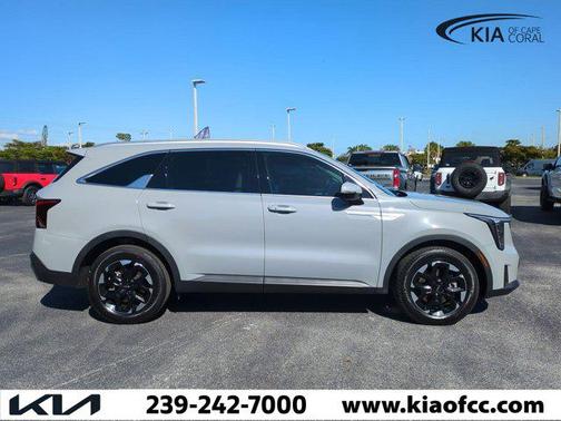 2025 Kia Sorento S