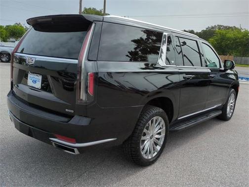 2022 Cadillac Escalade ESV Premium Luxury