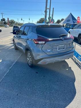 2022 Nissan Kicks SV