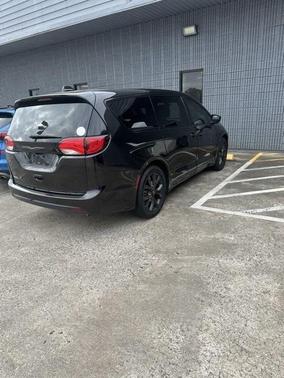 2019 Chrysler Pacifica Touring Plus