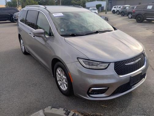 2021 Chrysler Pacifica Touring-L