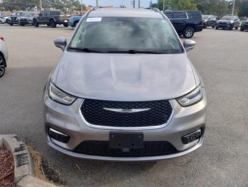 2021 Chrysler Pacifica Touring-L