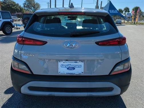2022 Hyundai KONA SE