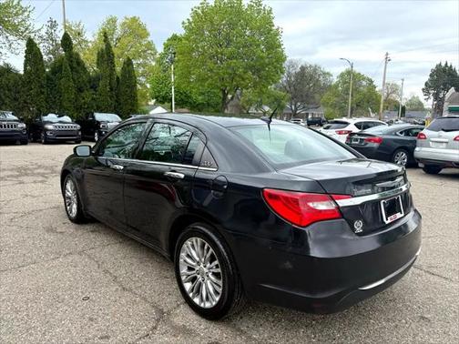 2011 Chrysler 200 Limited