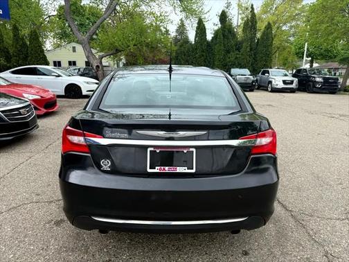 2011 Chrysler 200 Limited
