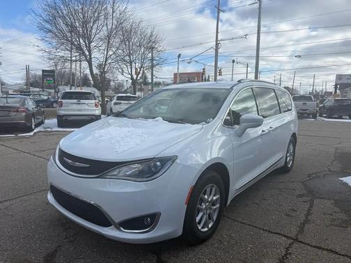 2020 Chrysler Pacifica Touring L