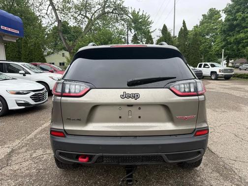 Light Brownstone Pearlcoat 2021 Jeep Cherokee Trailhawk