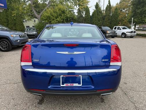 2018 Chrysler 300 Limited