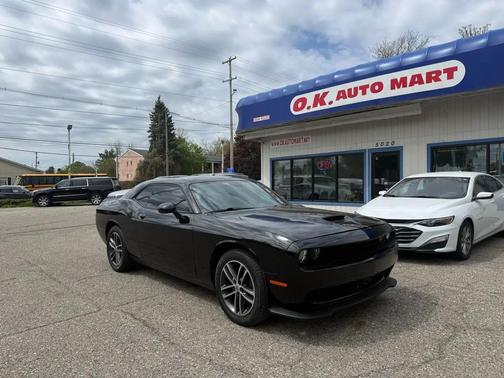 BLACK 2019 Dodge Challenger GT