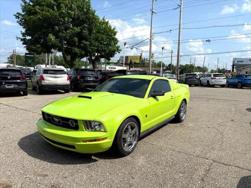 2008 Ford Mustang Deluxe
