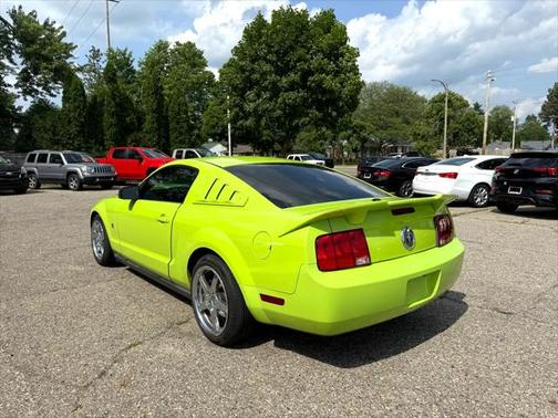 2008 Ford Mustang Deluxe
