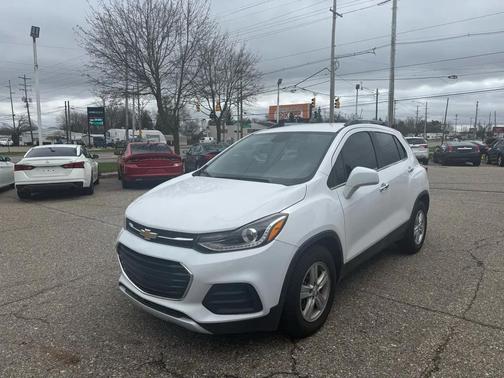 Summit White 2020 Chevrolet Trax LT