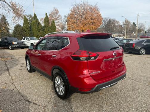 2017 Nissan Rogue SV