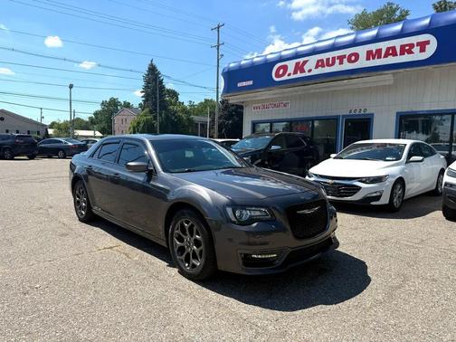 2018 Chrysler 300 S
