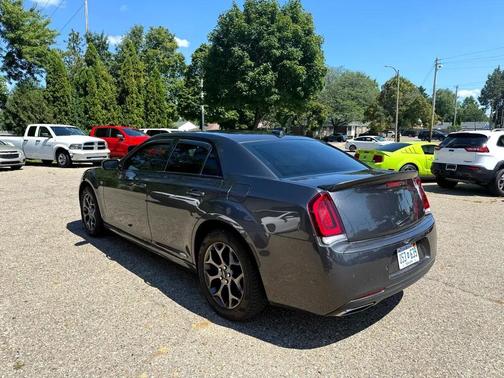 2018 Chrysler 300 S