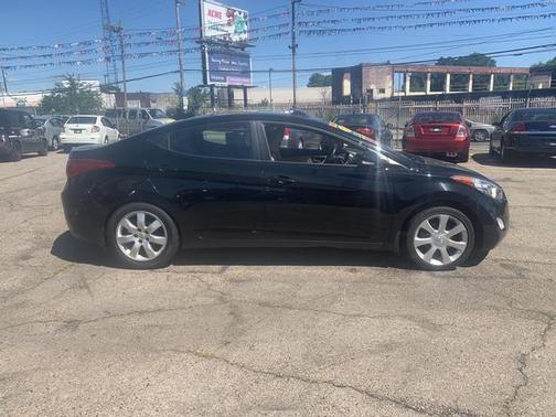 Photo 2 of 21 of 2012 Hyundai Elantra Limited