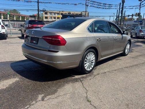 2016 Volkswagen Passat 1.8T SE