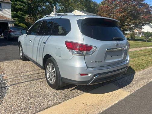 2015 Nissan Pathfinder SV