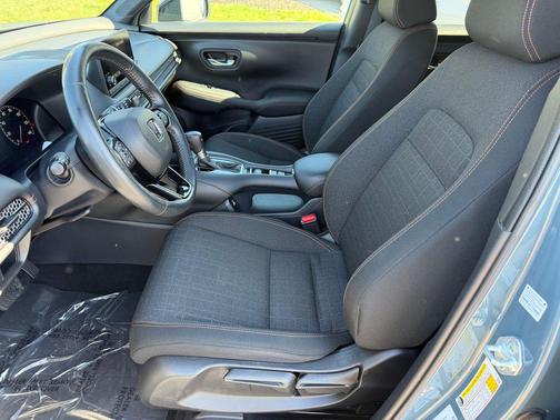 Nordic Forest Pearl 2023 Honda HR-V Sport