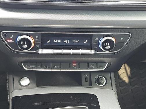 2023 Audi Q5 45 S line Premium