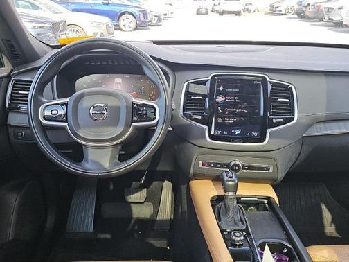 2022 Volvo XC90 T6 Inscription