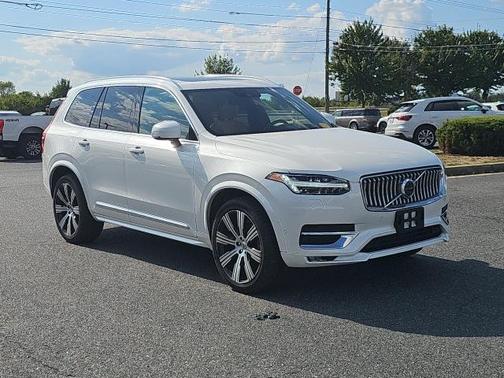 2022 Volvo XC90 T6 Inscription