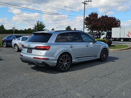 2024 Audi Q7 55 Prestige