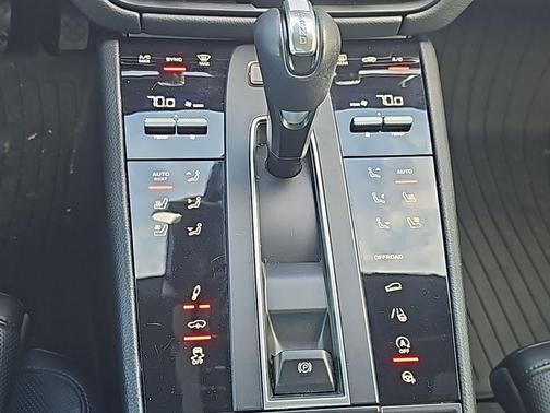 2022 Porsche Macan S