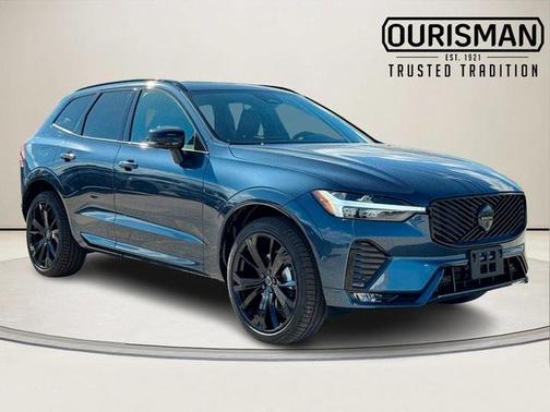 2026 Volvo XC60 B5 Ultra Black Edition
