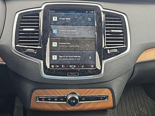 2025 Volvo XC90 B6 Plus 7-Seater