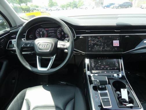 2022 Audi Q7 45 Premium
