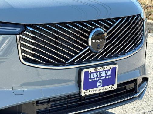 2026 Volvo XC90 Plug-In Hybrid T8 Plus