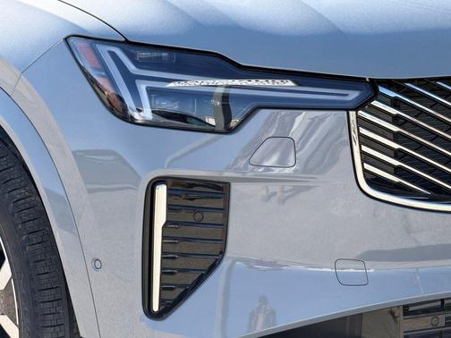 2026 Volvo XC90 Plug-In Hybrid T8 Plus