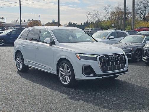 2025 Audi Q7 55 Prestige