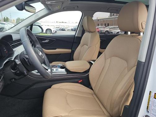2025 Audi Q7 55 Prestige
