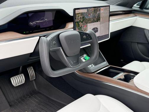 Stealth Gray 2023 Tesla Model S Standard Range