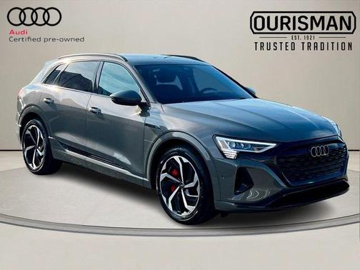 2024 Audi Q8 e-tron Premium Plus